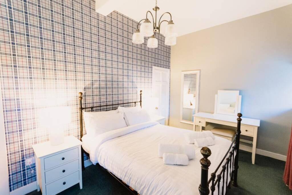 Factors House - A Comfy Cottage In Countryside Park With Wifi And Access To Bar And Pool 퍼스 외부 사진